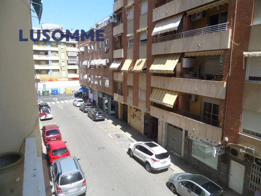 Descripción 478 - Piso en venta en Carrer Astúries, en Las Islas, la mejor zona de Puerto de Sagunto.

A 6 minutos a pie (500m) de la playa, con vistas al