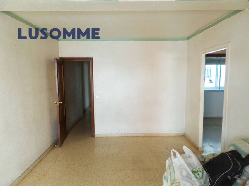 Descripción 478 - Piso en venta en Carrer Astúries, en Las Islas, la mejor zona de Puerto de Sagunto.

A 6 minutos a pie (500m) de la playa, con vistas al