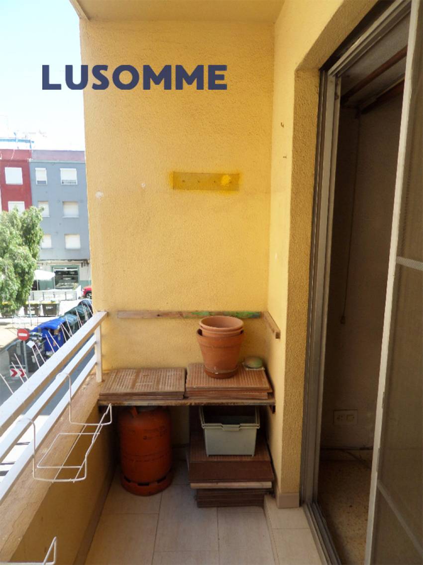 Descripción 478 - Piso en venta en Carrer Astúries, en Las Islas, la mejor zona de Puerto de Sagunto.

A 6 minutos a pie (500m) de la playa, con vistas al