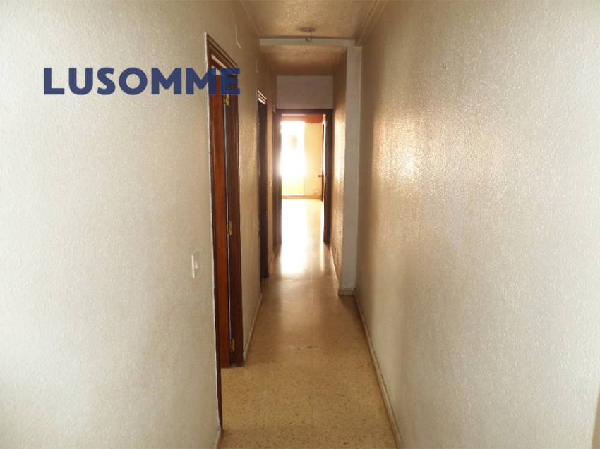 Descripción 478 - Piso en venta en Carrer Astúries, en Las Islas, la mejor zona de Puerto de Sagunto.

A 6 minutos a pie (500m) de la playa, con vistas al