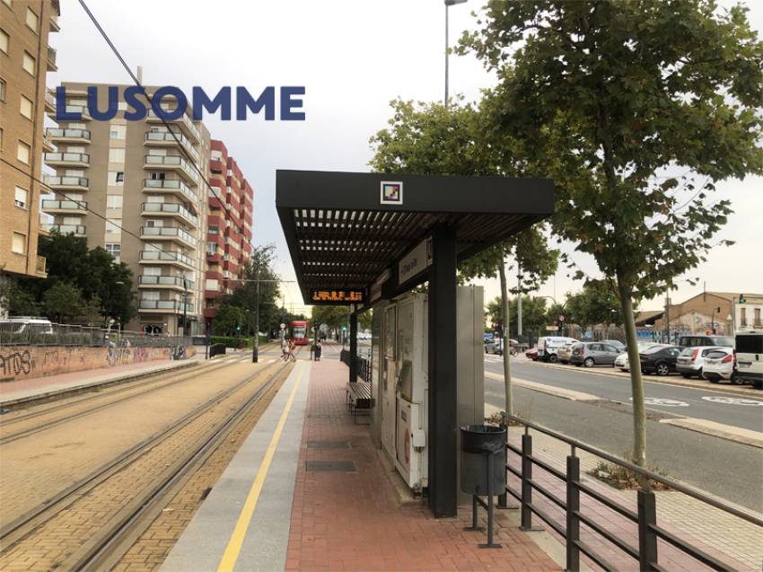 Descripción 491 - Piso en Calle Padre Viñas.
Junto a la estación de tranvía Sant Miquel dels Reis y Orriols (línea 6).

Dispone de 60 m² construidos 