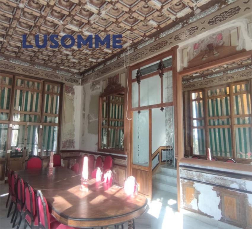 Descripción 451 - Sin comisión inmobiliaria.

Singular Palacete del Siglo XIX en La Villajoiosa, con 87.000 m² de parcela con plantación de cítricos y 
