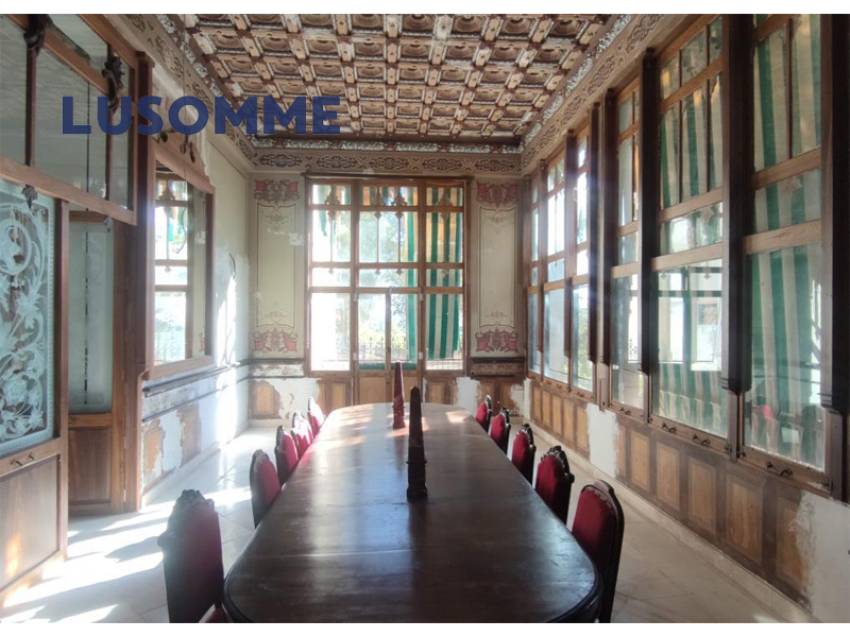 Descripción 451 - Sin comisión inmobiliaria.

Singular Palacete del Siglo XIX en La Villajoiosa, con 87.000 m² de parcela con plantación de cítricos y 