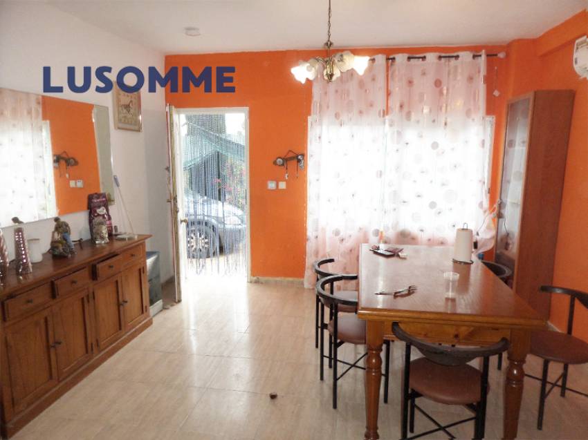 Descripción 502 - Sin comisión inmobiliaria.
Casa unifamiliar en venta en Partida Les Mallaes, Llíria.

Vivienda de una sola planta para reformar, const