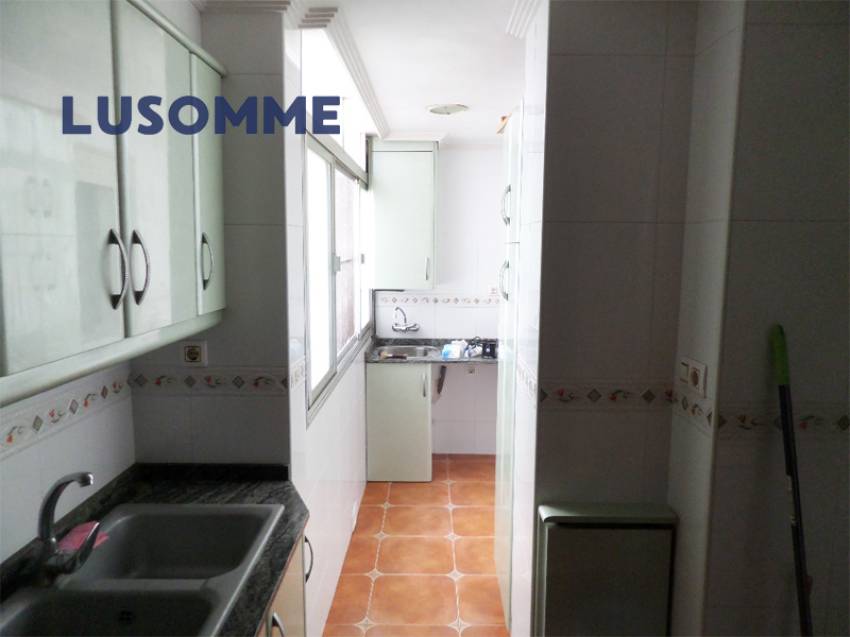 Descripción 505 - Piso en venta en Carrer Astúries, en Las Islas, la mejor zona de Puerto de Sagunto.

A 6 minutos a pie (500m) de la playa, con vistas al