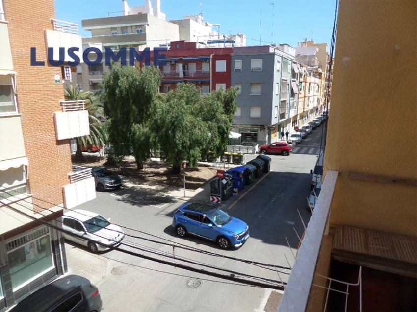 Descripción 505 - Piso en venta en Carrer Astúries, en Las Islas, la mejor zona de Puerto de Sagunto.

A 6 minutos a pie (500m) de la playa, con vistas al
