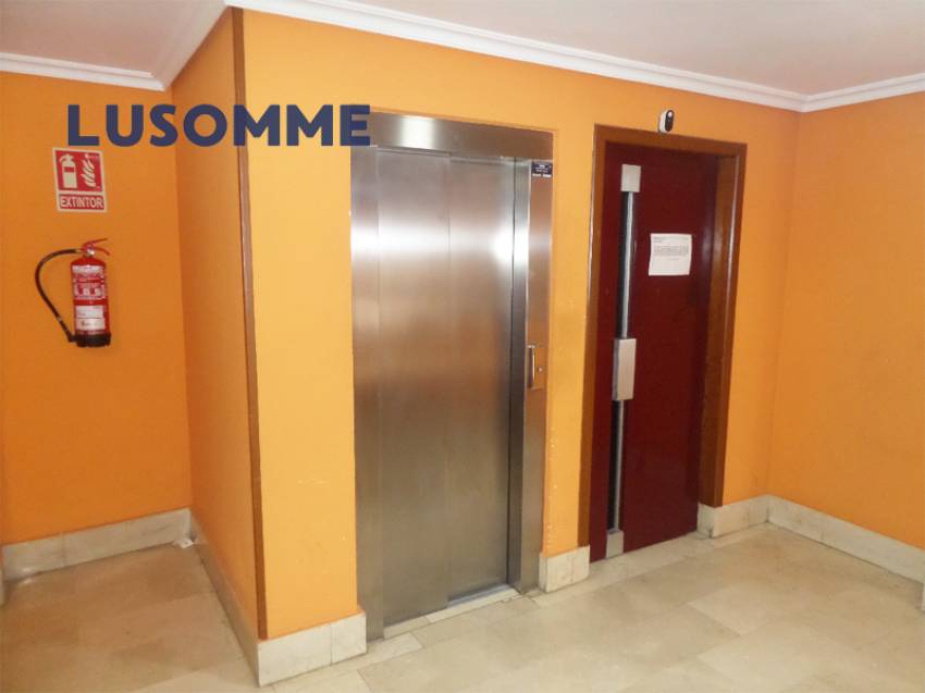 Descripción 505 - Piso en venta en Carrer Astúries, en Las Islas, la mejor zona de Puerto de Sagunto.

A 6 minutos a pie (500m) de la playa, con vistas al