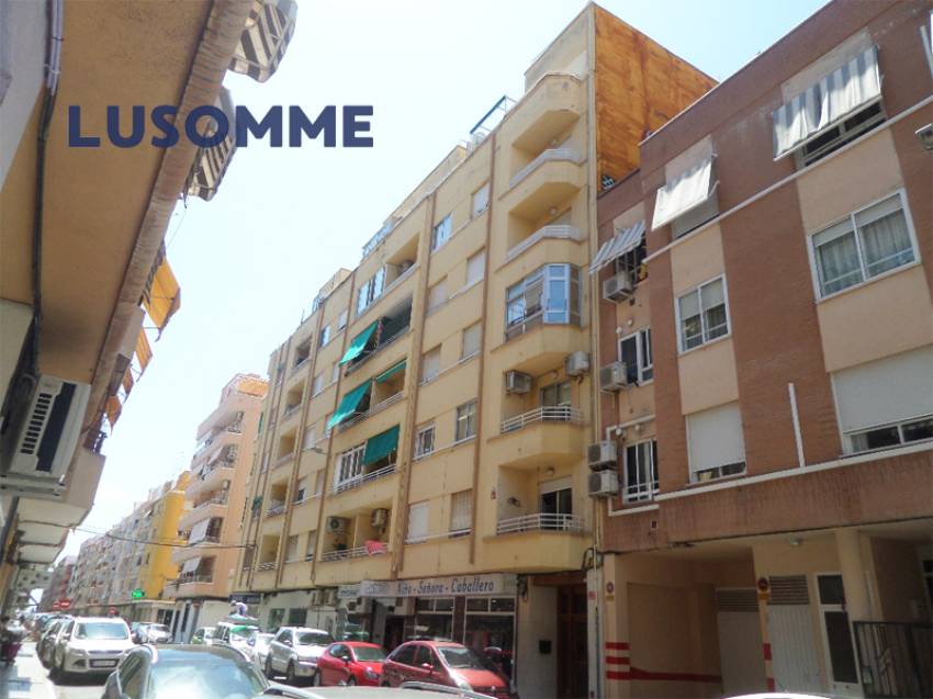 Descripción 505 - Piso en venta en Carrer Astúries, en Las Islas, la mejor zona de Puerto de Sagunto.

A 6 minutos a pie (500m) de la playa, con vistas al