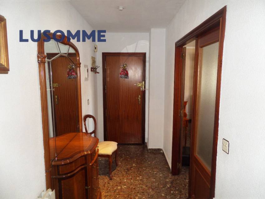 Descripción 507 - Piso en alquiler en Av. de Peris i Valero.

En estos momentos se están realizando actualizaciones en la vivienda, próximamente estará 
