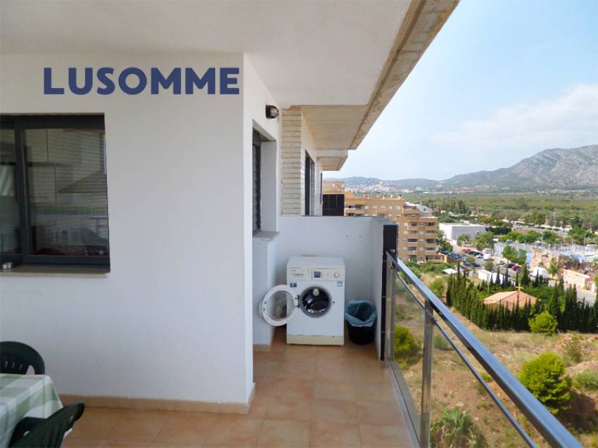 Descripción 510 - Ático dúplex con dos terrazas en Av. Central, Oropesa del Mar. 
A solo 800 m de la playa.

Vivienda en novena planta con ascensor. 
C