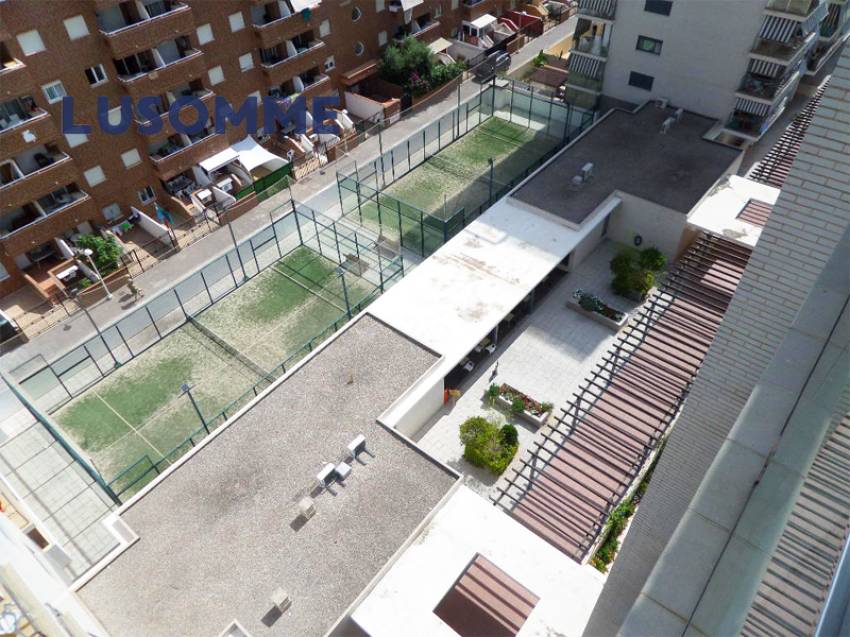 Descripción 510 - Ático dúplex con dos terrazas en Av. Central, Oropesa del Mar. 
A solo 800 m de la playa.

Vivienda en novena planta con ascensor. 
C