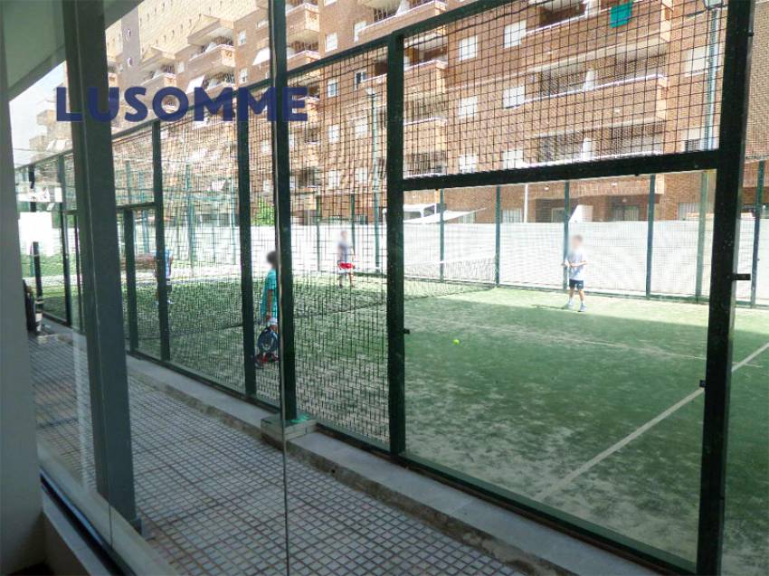 Descripción 510 - Ático dúplex con dos terrazas en Av. Central, Oropesa del Mar. 
A solo 800 m de la playa.

Vivienda en novena planta con ascensor. 
C