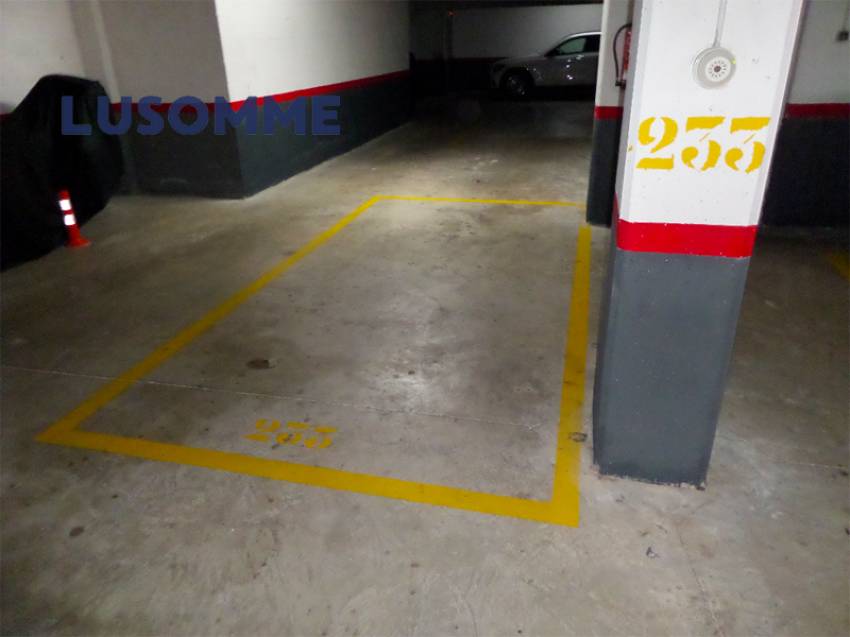 Descripción 510 - Ático dúplex con dos terrazas en Av. Central, Oropesa del Mar. 
A solo 800 m de la playa.

Vivienda en novena planta con ascensor. 
C