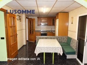 Foto 512 de Casa adosada en venta en calle Infantes, Castellón de la Plana.

Vivienda de dos plantas, construida en 1960.

159 m² constr